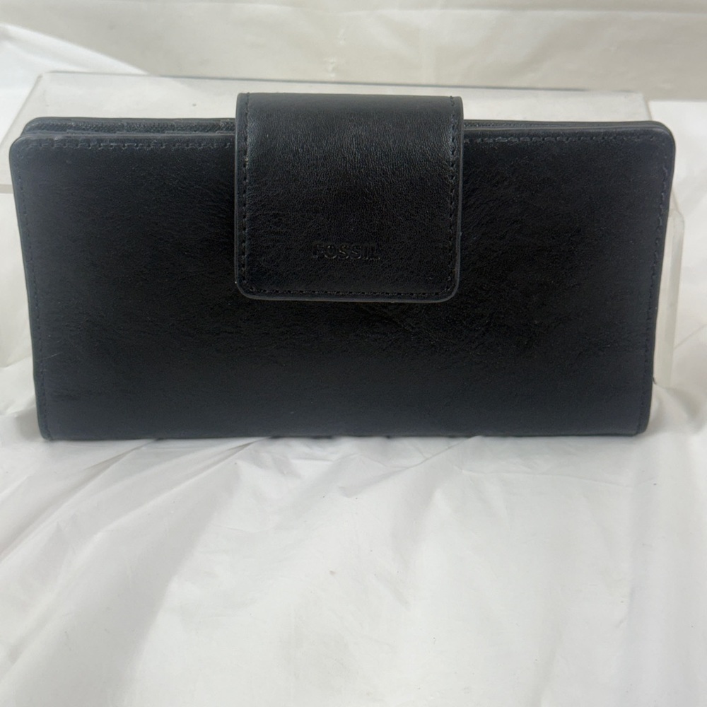 Fossil Explorer Black Wallet